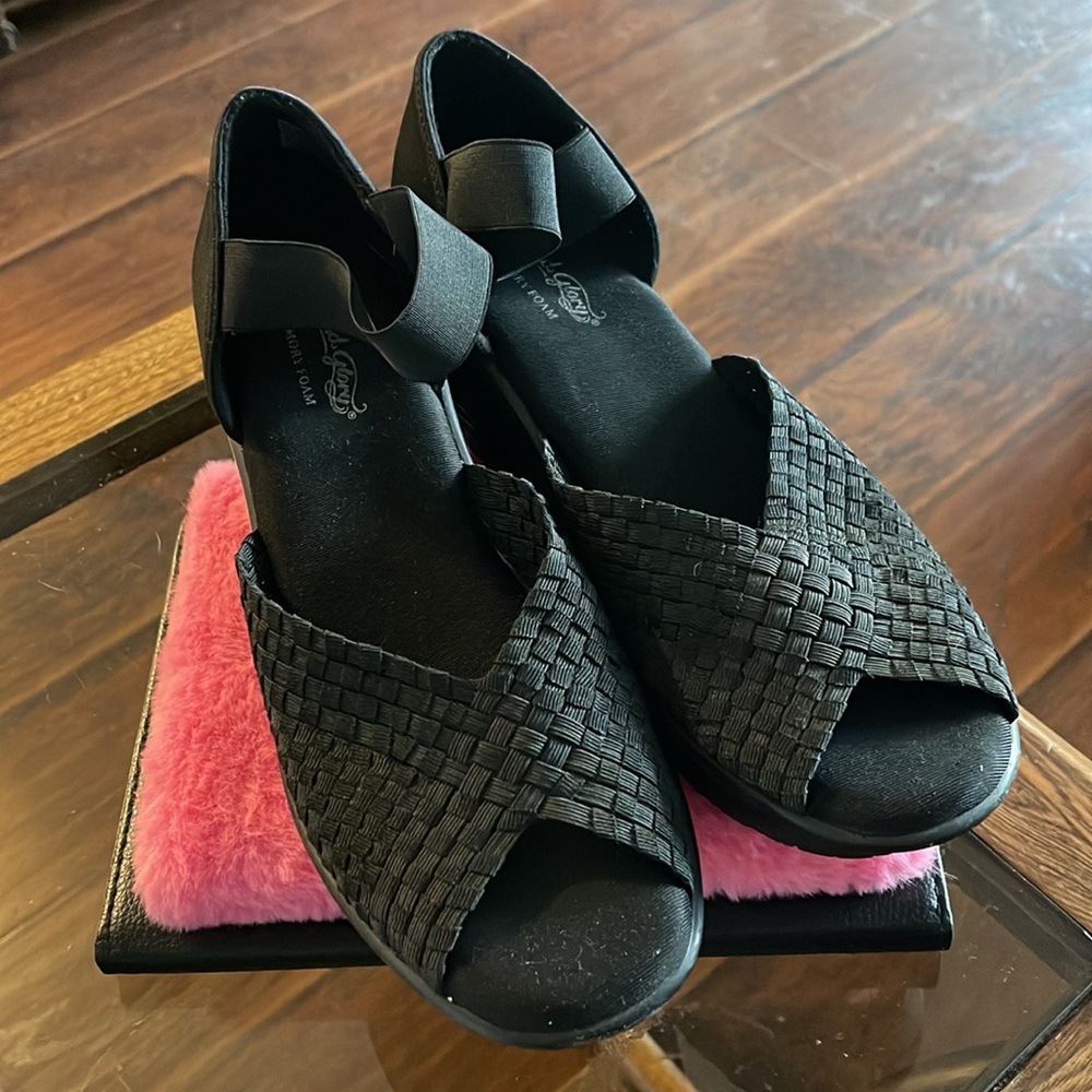 🌸Faded Glory memory foam black high heel open toe shoes with stretch